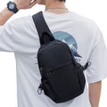Gadgetzan® Crossbody Schoudertas met USB-Poort – Voor Kamperen, Wandelen, Fietsen en Dagelijks Gebruik - Zwart